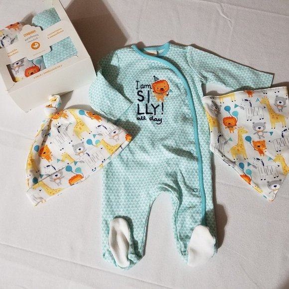 Gymboree Party Animals NWT NB footed sleeper, bib & 2 swaddle blankets torn box. - Picture 1 of 6